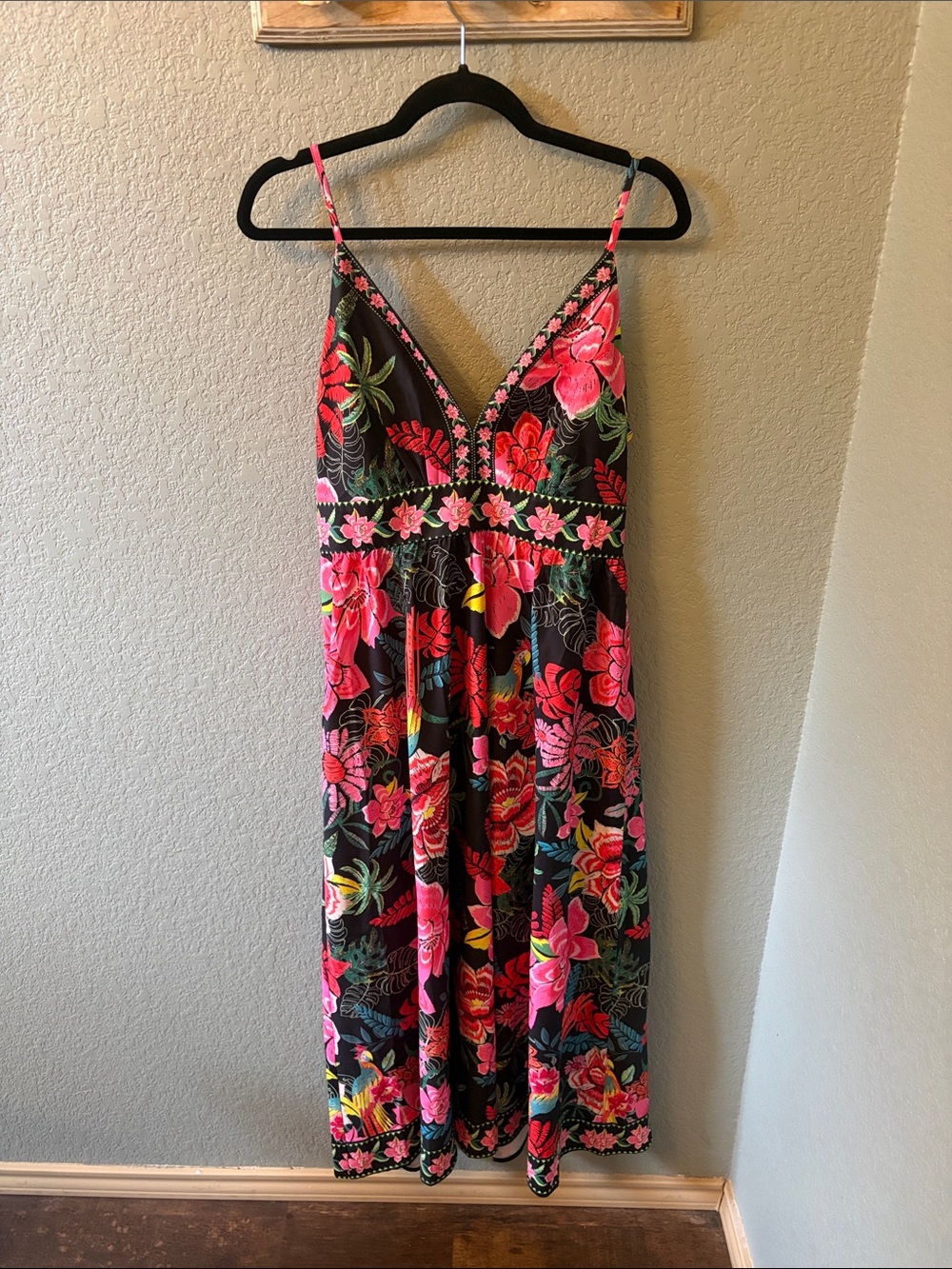 Cupshe Black Maxi Dress with Pink Floral Print